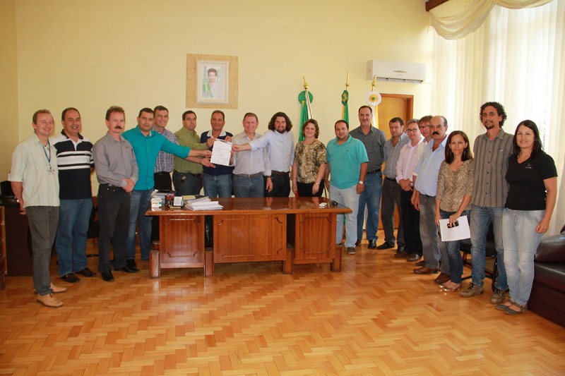 REDES DE ABASTECIMENTO DE ÁGUA SERÃO SUBSTITUÍDAS